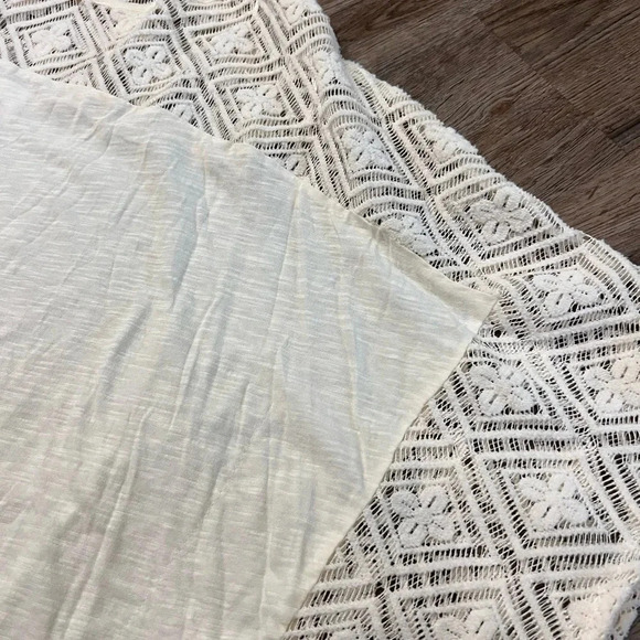 Two by Vince Camuto • Lace Top - Picture 6 of 8